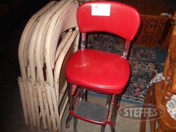 Step stool - 4 folding chairs_3.jpg